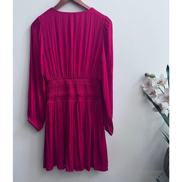 V-Neck Flowing Satin Red Mini Dress Long Sleeve Nine West Women's Size Medium - Picture 2 of 8